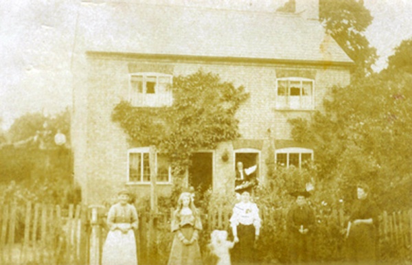 Mandeville Cottage (old)